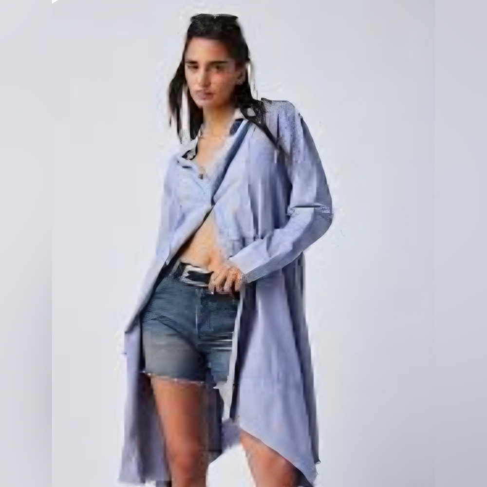 We The Free Ladies Casual Blue Pinstripe Button Down Shirt. - Picture 8 of 10